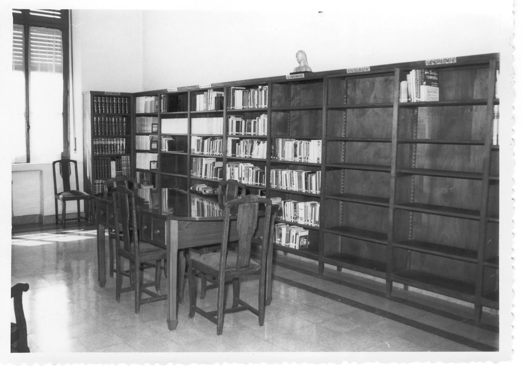 Colegio San José sala profes (1) _ Ibarrekolanda BHIren argazkia